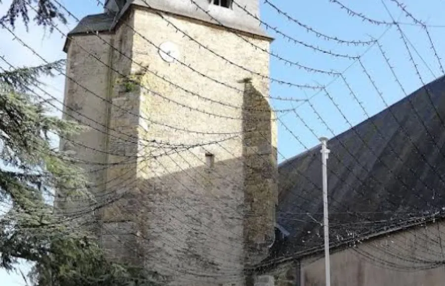 Image Terrain à bâtir de 400 m² à BOIS-DE-CENE (85)